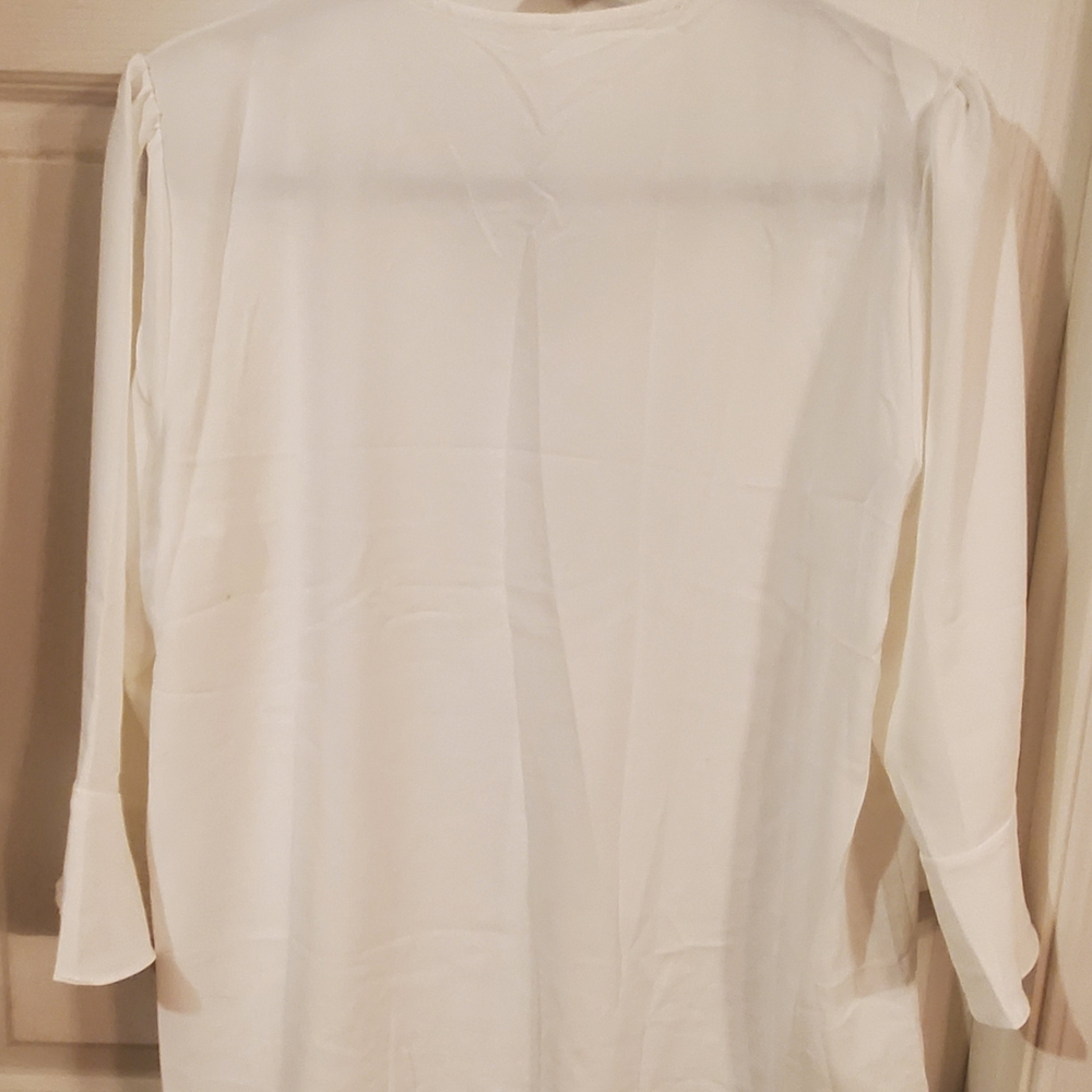 Stylish White Ruffle Blouse - Picture 2 of 2